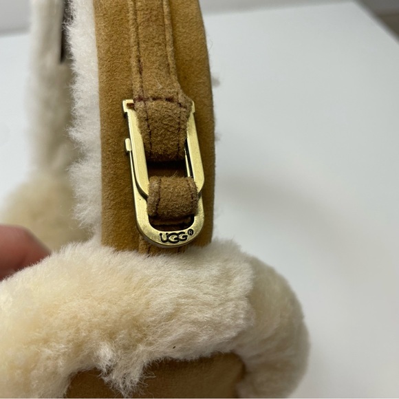 UGG Cream Shearling Earmuffs - Picture 3 of 8